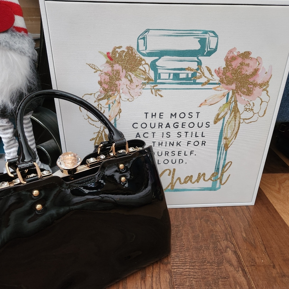 Faux Black Patent handbag/shoulder bag with kiss lock rhinestone opening